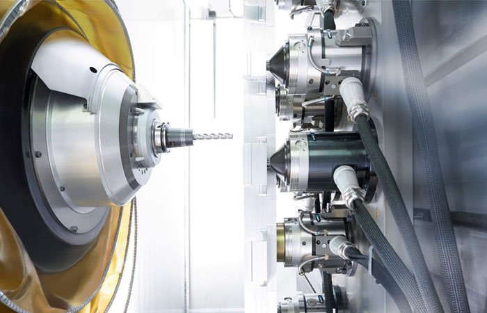 SCHUNK offers productivity for demanding aerospace processes. SCHUNK offers productivity for demanding aerospace processes.